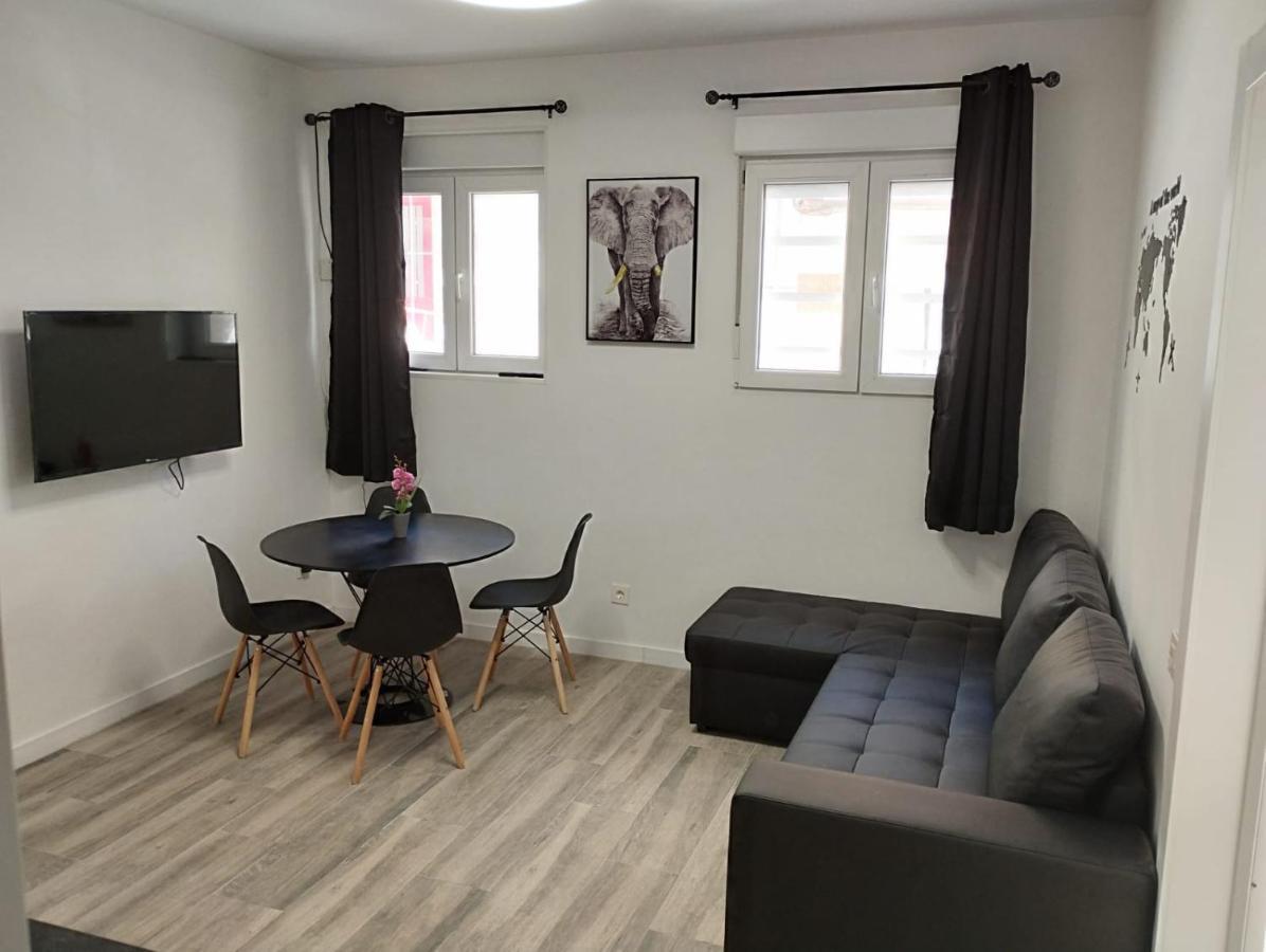 Apartamento Blanco Y Negro En El Centro Alicante Exteriér fotografie