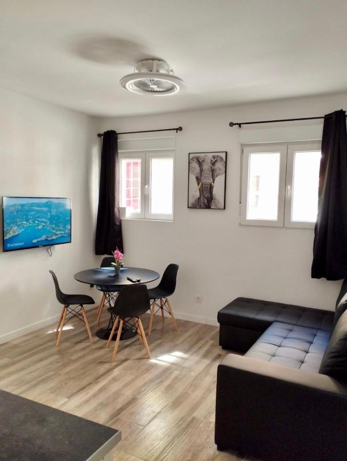 Apartamento Blanco Y Negro En El Centro Alicante Exteriér fotografie