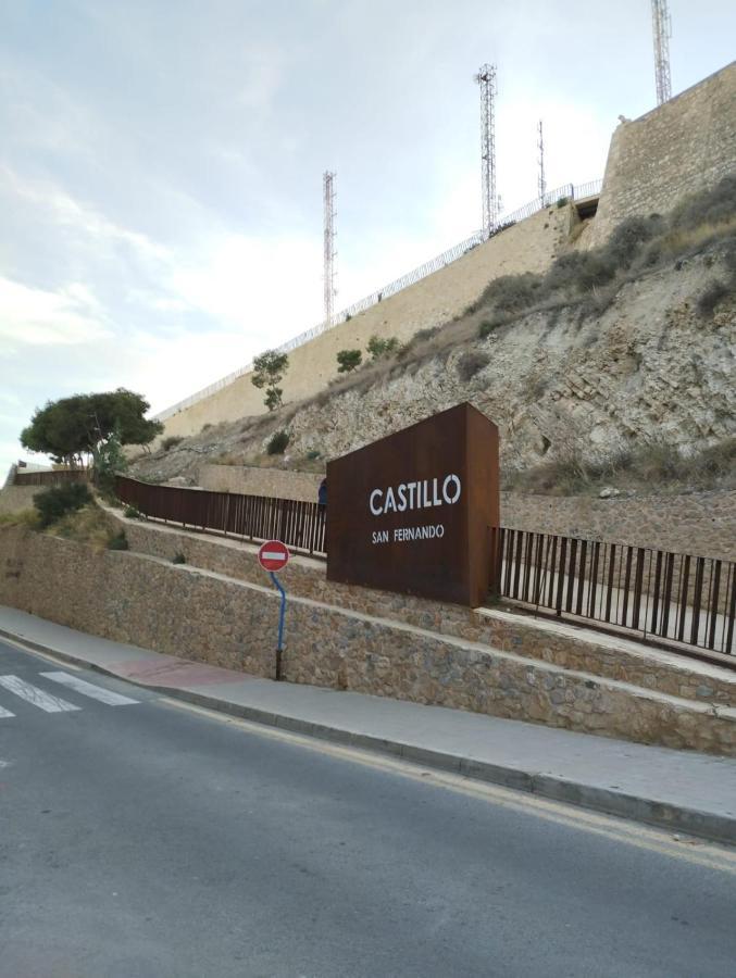 Apartamento Blanco Y Negro En El Centro Alicante Exteriér fotografie