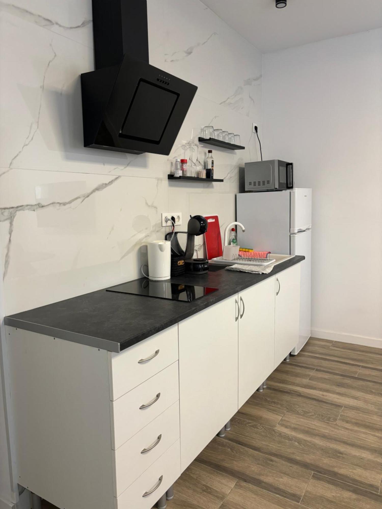 Apartamento Blanco Y Negro En El Centro Alicante Exteriér fotografie